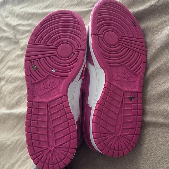 Nike Dunks - Picture 5 of 6